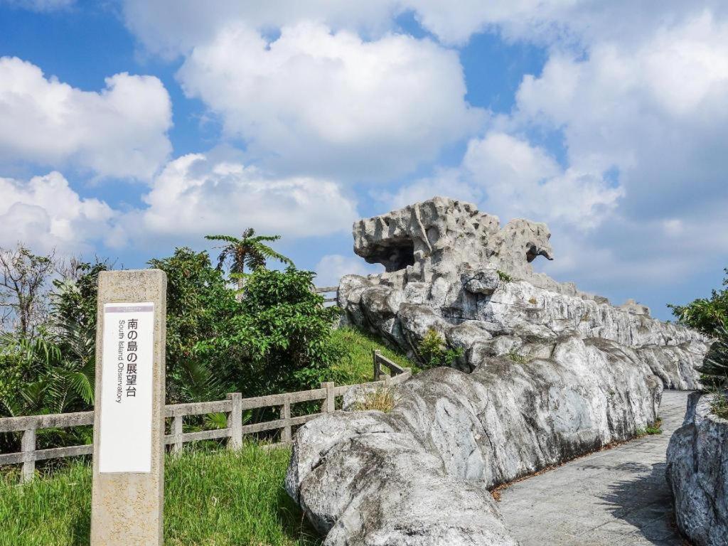 Rich Reson Ishigaki Hotel Ishigaki  Екстериор снимка